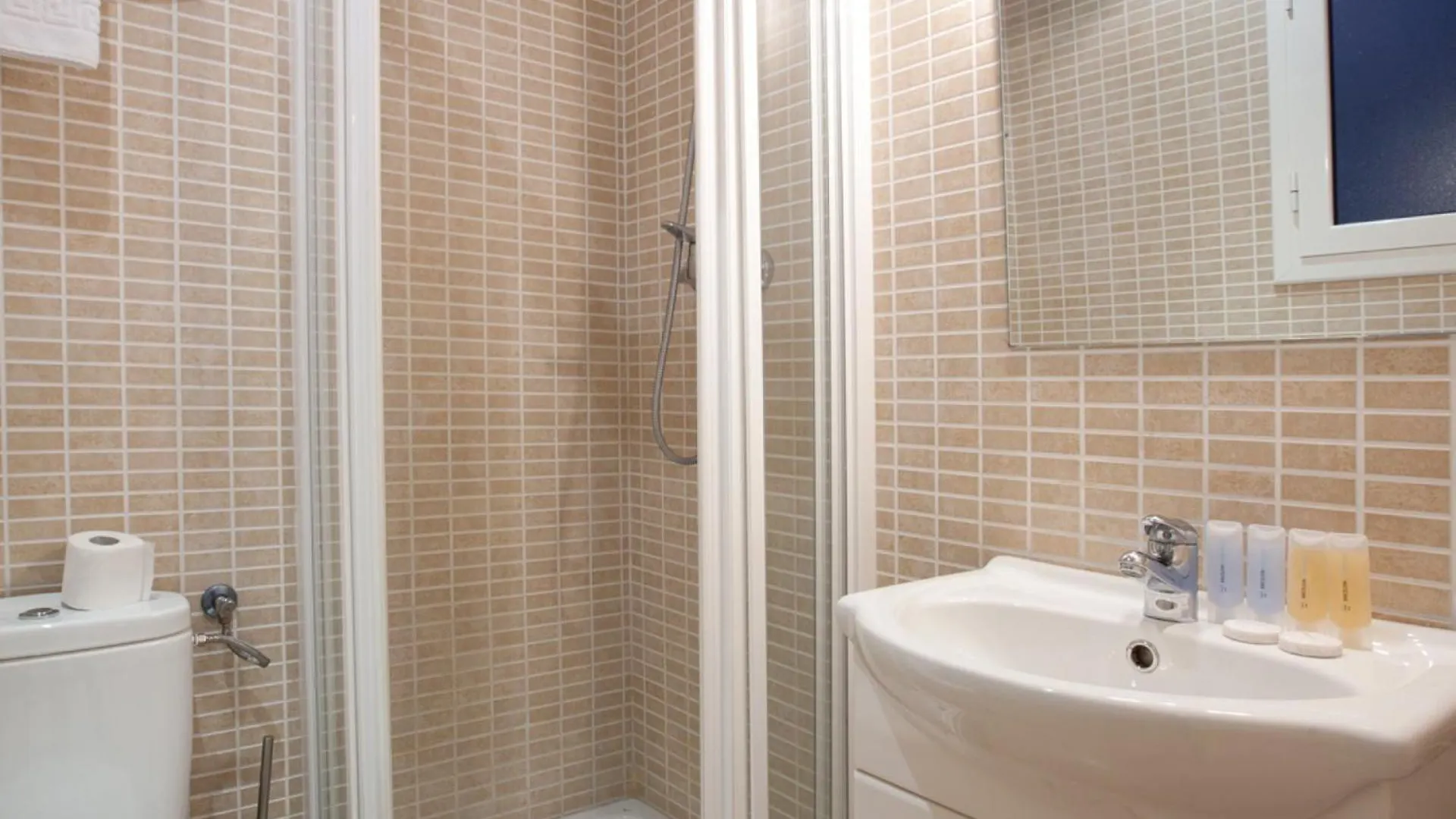 Corsega - Apartment In The Center Of Barcelona