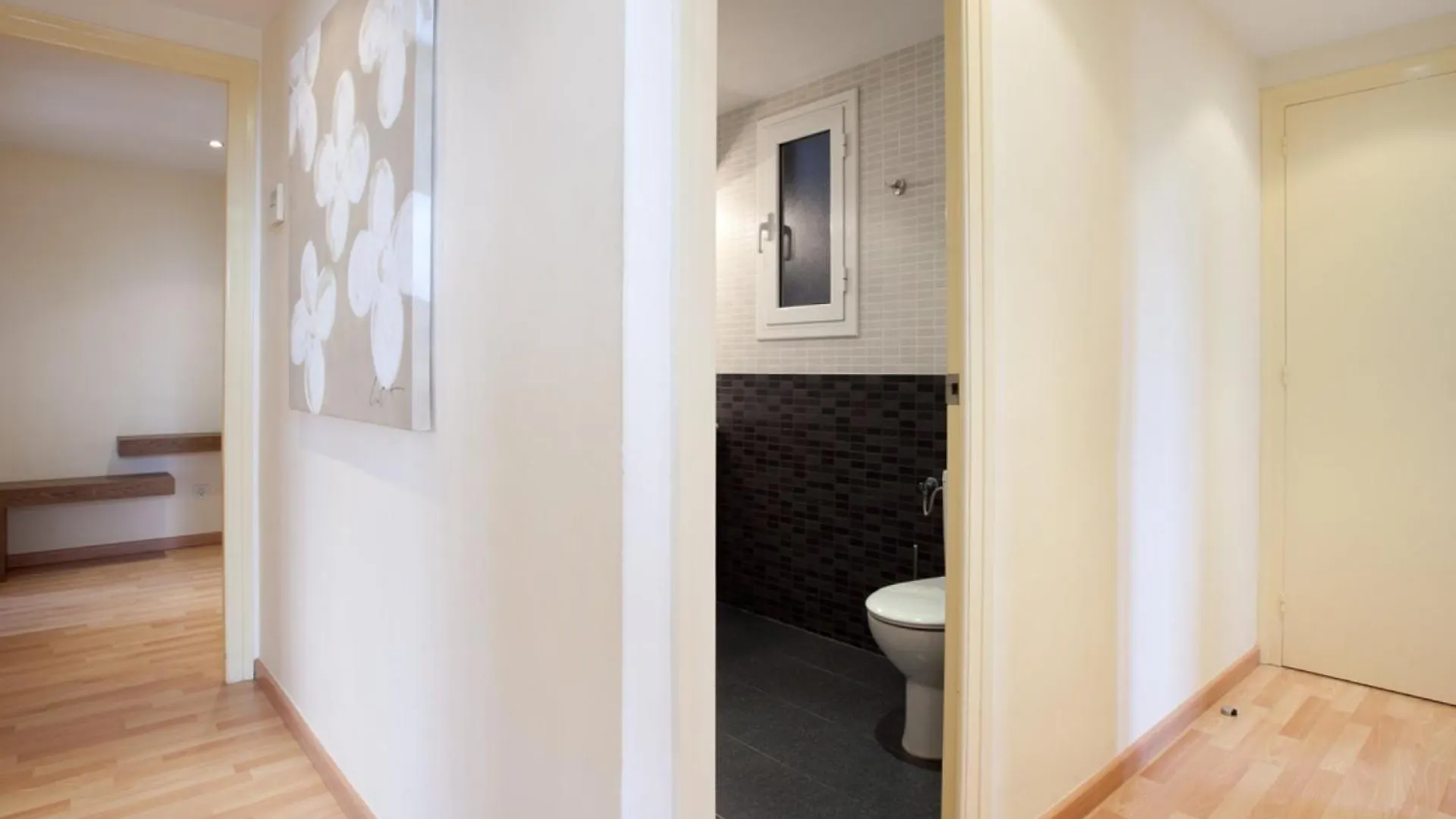 Corsega - Apartment In The Center Of Barcelona